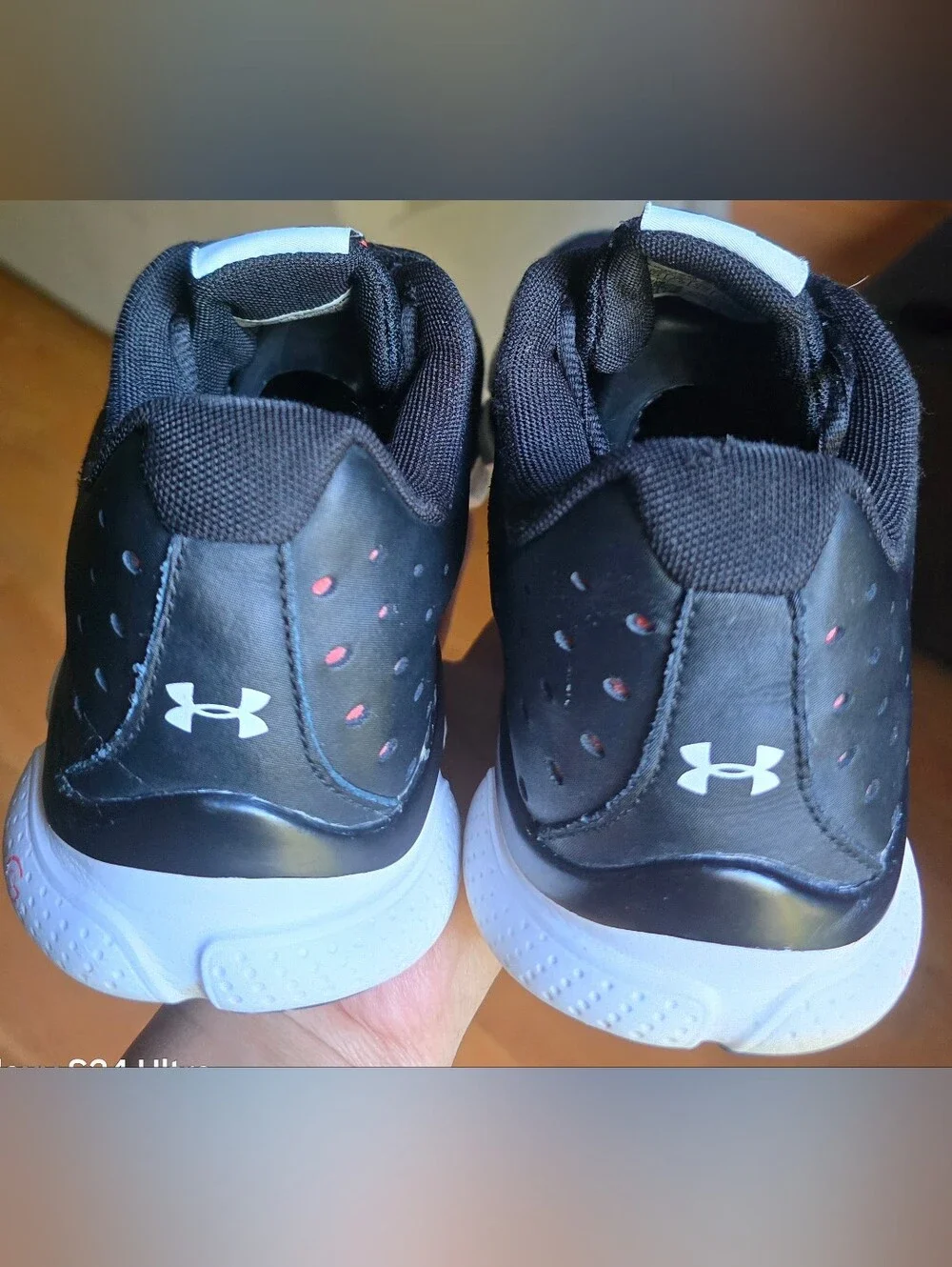 Sz 10 Women's UNDER ARMOUR MICRO G ASSERT 6 Black Running Training Shoes